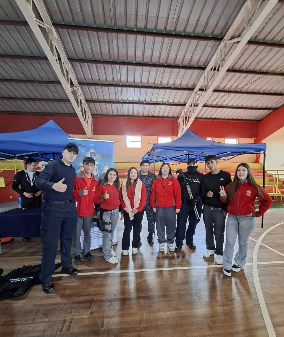 Capitanía de Puerto de Calbuco participó en feria vocacional